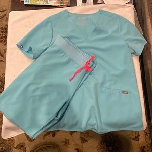 Like New! Cleaning out the closet!